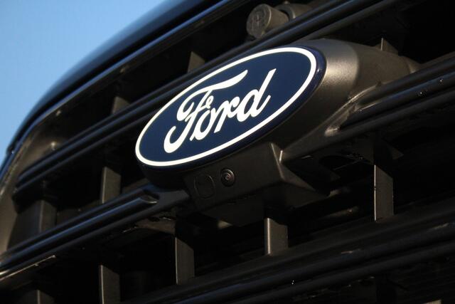 Ford TRANSIT 350 2.0TDCI 165pk L3H2 Limited | Automaat | L+R Zijdeur | 360° Camera | Adap. Cruise | Carplay/Android | Lease 788,- p/m