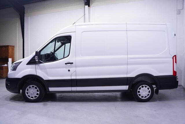 Ford TRANSIT 2.0 TDCI 130 pk L2H2 Trend Navi, Trekhaak Cruise Control, PDC V+A, Apple Carplay, NAP, NL Auto, 3-Zits