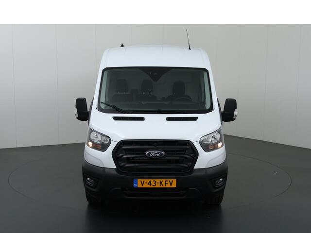Ford TRANSIT 350 2.0 TDCI L3 H2 Trend | Aut. | RWD | 3500KG AHW | Achteruitrijcamera | Airco | Cruise Controle | Parkeersensoren | Stoelverwarming | Standkachel | All-season |