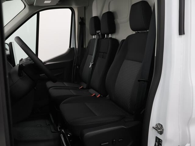 Ford TRANSIT 350 2.0 TDCI | L3 H2 | Trend | Navigatie | Stoelverwarming | Trekhaak 2500 KG AHW | Airco | 3-Zits | NIEUW | Carplay - Android Auto | Laadruimte Pakket | Cruise Control | Multifuntioneel Stuurwiel