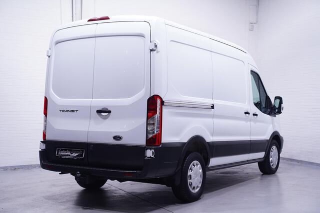 Ford TRANSIT 2.0 TDCI 130 pk Automaat L2H2 Trend Navi, Camera NAP, Laadruimte Pakket, PDC V+A, 3-Zits