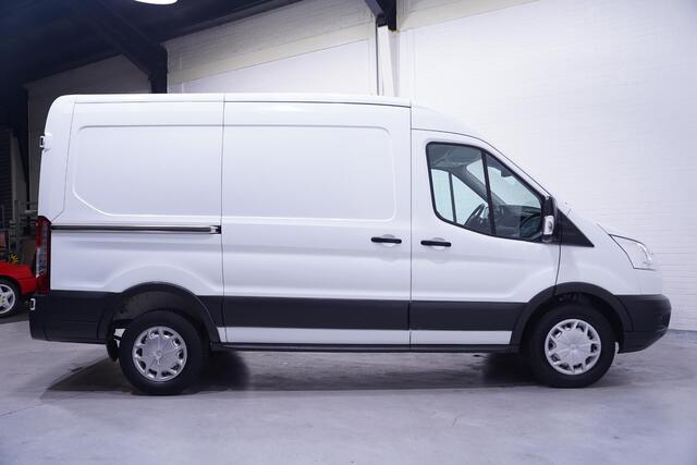 Ford TRANSIT 2.0 TDCI 130 pk Automaat L2H2 Trend Navi, Camera NAP, Laadruimte Pakket, PDC V+A, 3-Zits