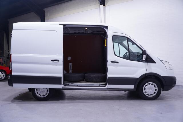 Ford TRANSIT 2.0 TDCI 130 pk Automaat L2H2 Trend Navi, Camera NAP, Laadruimte Pakket, PDC V+A, 3-Zits