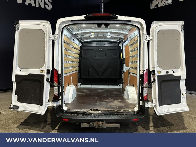 Ford TRANSIT 2.0 TDCI L2H2 Euro6 Airco | Cruisecontrol | Trekhaak | Verwarmde voorruit Parkeersensoren, Bijrijdersbank