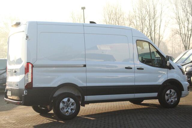 Ford TRANSIT 350 2.0TDCI 165pk L2H2 Limited | Automaat | L+R Zijdeur | 360° Camera | Adap. Cruise | Carplay/Android | Lease 771,- p/m