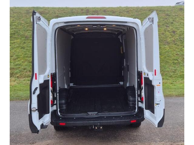 Ford TRANSIT 350 2.0 TDCI L3H2 Trend Garantie tot 2027 - Trekhkaak - PDC voor en achter