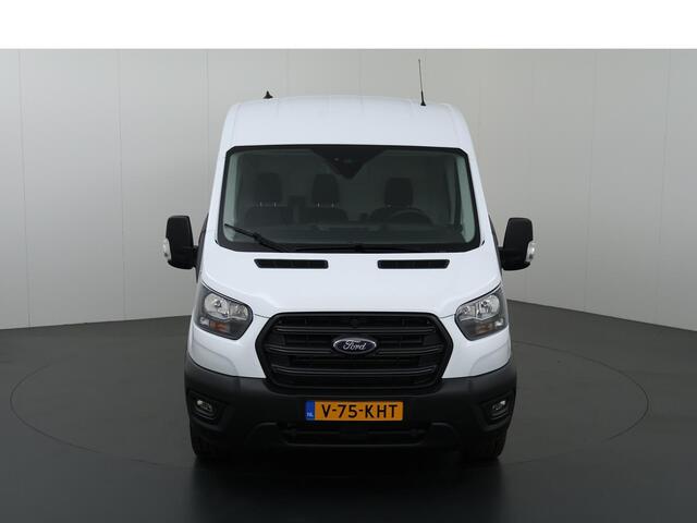 Ford TRANSIT 350 2.0 TDCI L3 H2 Trend | RWD | 3500 KG AHW | | Achteruitrijcamera | Airco | Cruise Controle | Parkeersensoren | Stoelverwarming | Standkachel | All-season |