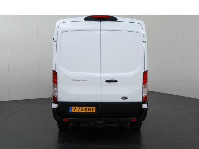 Ford TRANSIT 350 2.0 TDCI L3 H2 Trend | RWD | 3500 KG AHW | | Achteruitrijcamera | Airco | Cruise Controle | Parkeersensoren | Stoelverwarming | Standkachel | All-season |