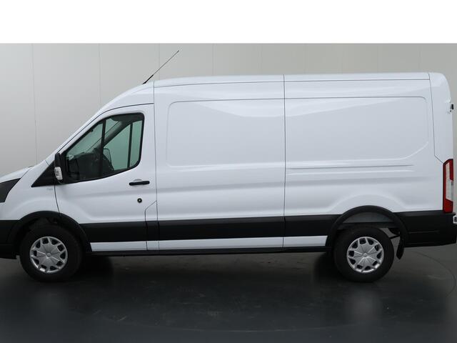 Ford TRANSIT 350 2.0 TDCI L3 H2 Trend | RWD | 3500 KG AHW | | Achteruitrijcamera | Airco | Cruise Controle | Parkeersensoren | Stoelverwarming | Standkachel | All-season |