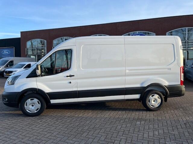 Ford TRANSIT 350 2.0 TDCI L3H2 Trend 130PK FWD CAMERA I TREKHAAK I LED LAADRUIMTE I RESERVEWIEL I ALL WHEATHER BANDEN