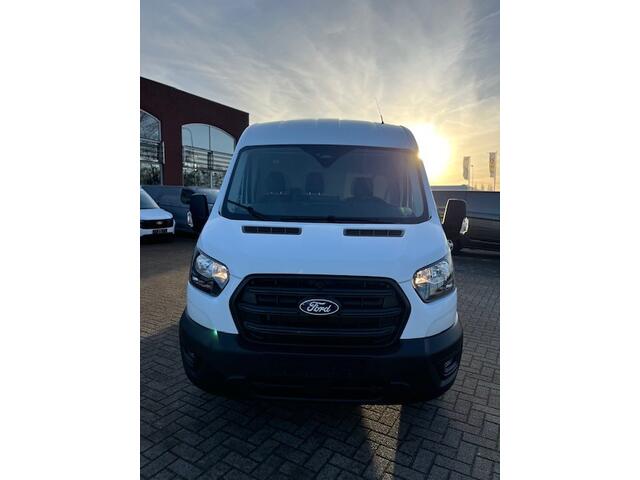 Ford TRANSIT 350 2.0 TDCI L3H2 Trend 130PK FWD CAMERA I TREKHAAK I LED LAADRUIMTE I RESERVEWIEL I ALL WHEATHER BANDEN