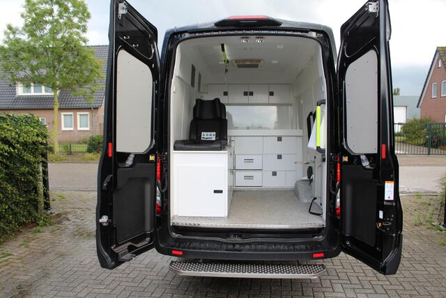 Ford TRANSIT 350 2.0 TDCI 125KW Euro6 Automaat L4H3 Trend RWD ? Dubbele Cabine ? Medische inrichting ambulance ? Buscamper