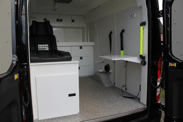 Ford TRANSIT 350 2.0 TDCI 125KW Euro6 Automaat L4H3 Trend RWD ? Dubbele Cabine ? Medische inrichting ambulance ? Buscamper