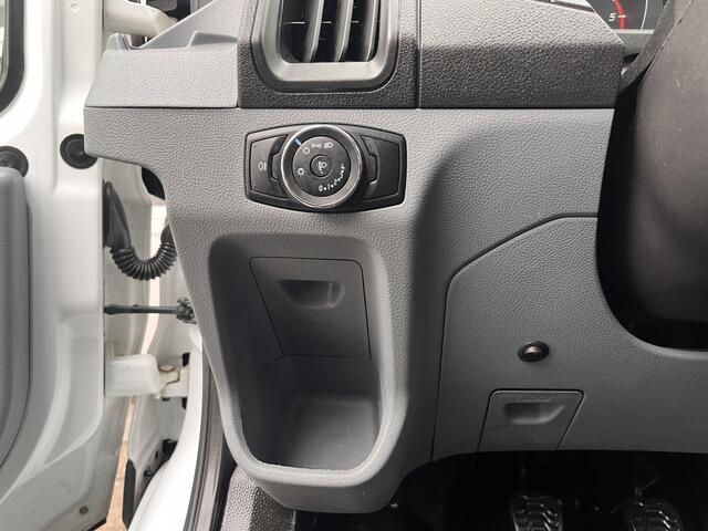 Ford TRANSIT 310 2.2 TDCI DC Openlaadbak Pick-up Airco Trekhaak 2150kg trekgewicht Bluetooth telefoon voorbereiding 7-Persoons Euro 5 open laadbak P-up Bakwagen Bpm vrij voor particulier gebruik!!