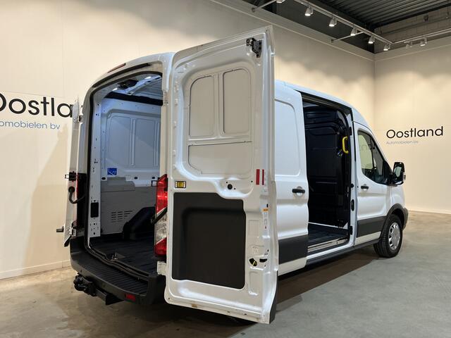 Ford TRANSIT 2.0 TDCI L2H2 130 PK Trend / Euro 6 / Airco / Cruise Control / Trekhaak / PDC / 3-Zits / 42.300 KM !! BPM VRIJ !!