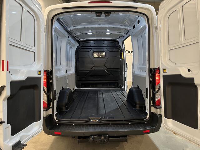 Ford TRANSIT 2.0 TDCI L2H2 130 PK Trend / Euro 6 / Airco / Cruise Control / Trekhaak / PDC / 3-Zits / 42.300 KM !! BPM VRIJ !!