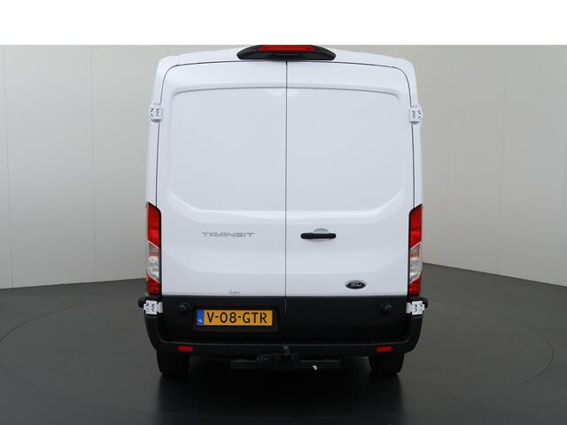 Ford TRANSIT 350 | 2.0 TDCI | L3 H2 | Trend | Navigatie | Stoelverwarming | Trekhaak 2500 KG AHW | Airco | 3-Zits | NIEUW | Carplay - Android Auto | Laadruimte Pakket | Cruise Control | Multifuntioneel Stuurwiel