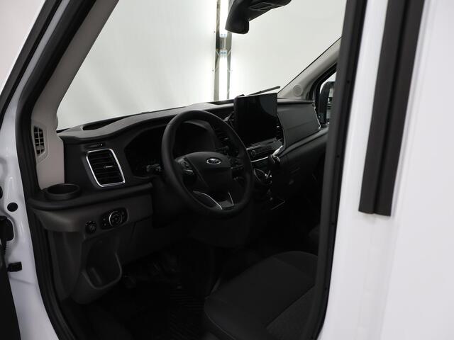 Ford TRANSIT 350 | 2.0 TDCI | L3 H2 | Trend | Navigatie | Stoelverwarming | Trekhaak 2500 KG AHW | Airco | 3-Zits | NIEUW | Carplay - Android Auto | Laadruimte Pakket | Cruise Control | Multifuntioneel Stuurwiel