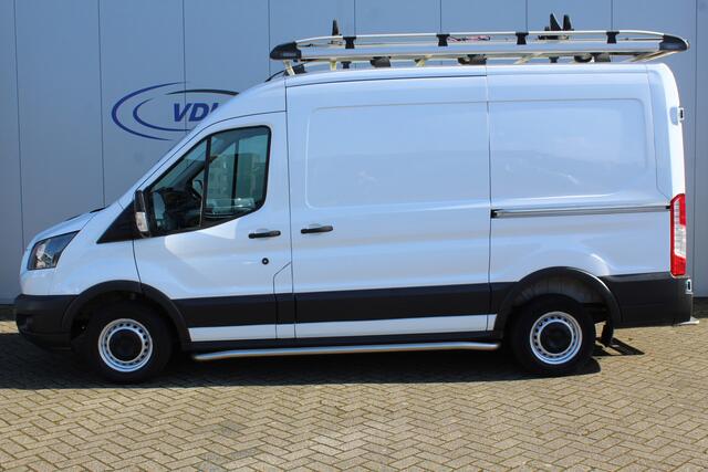 Ford TRANSIT 290 2.0-105pk TDCI L2H2 Ambiente. Totaal 6 stuks, rest wordt nog gepubliceerd. Compleet ingerichte Ford Transit ! Slechts 75.000km ! Camera, pdc v+a, airco, ladder achterd., opstaptrede met trekhaak, imperiaal met ladder, omvormer naar 220V etc etc.