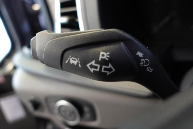 Ford TRANSIT 105pk L2H2 Trend Trekhaak Navigatie 360 Camera Cruise Control Airco