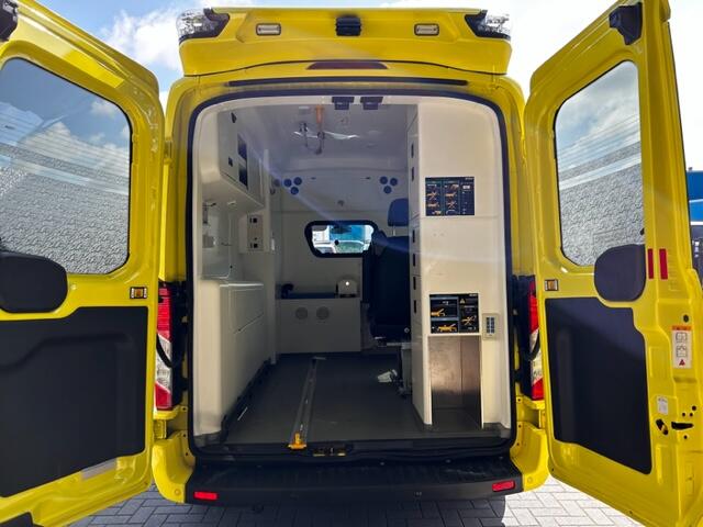 Ford TRANSIT Ambulance Turbo Diesel Ambulance - Overhauled Engine at 98.000 kilometres