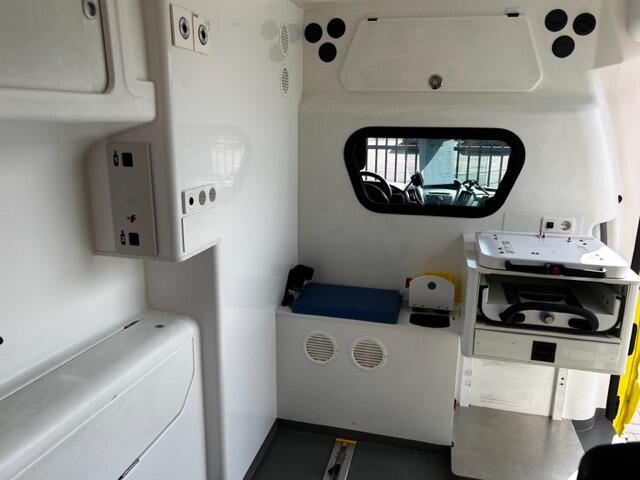 Ford TRANSIT Ambulance Turbo Diesel Ambulance - Overhauled Engine at 98.000 kilometres