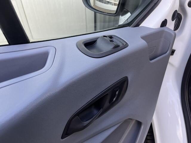 Ford TRANSIT 310 2.2 TDCI DC Openlaadbak Pick-up Airco Trekhaak 2150kg trekgewicht Bluetooth telefoon voorbereiding 7-Persoons Euro 5 open laadbak P-up Bakwagen Bpm vrij voor particulier gebruik!!