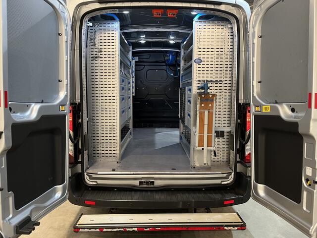 Ford TRANSIT 350 2.0 TDCI L2H2 Trend 130 PK RWD Servicebus / Sortimo Inrichting / Euro 6 / Airco / Cruise Control / Camera / 3-Zits