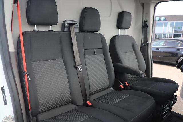 Ford TRANSIT 290 2.0 TDCI L2H2 Trend 3 Persoosn Trekhaak Airco Cruise Radio Bluetooth Lane Assist
