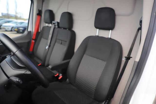Ford TRANSIT 290 2.0 TDCI L2H2 Trend 3 Persoosn Trekhaak Airco Cruise Radio Bluetooth Lane Assist
