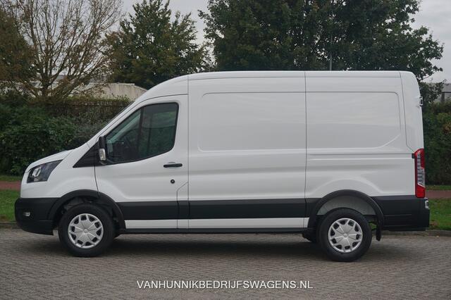 Ford TRANSIT 350M 130PK L2H2 BPM VRIJ!! Airco, Navi, Camera, Trekhaak!! NR. B02*