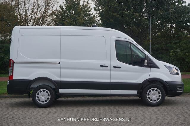 Ford TRANSIT 350M 130PK L2H2 BPM VRIJ!! Airco, Navi, Camera, Trekhaak!! NR. B02*