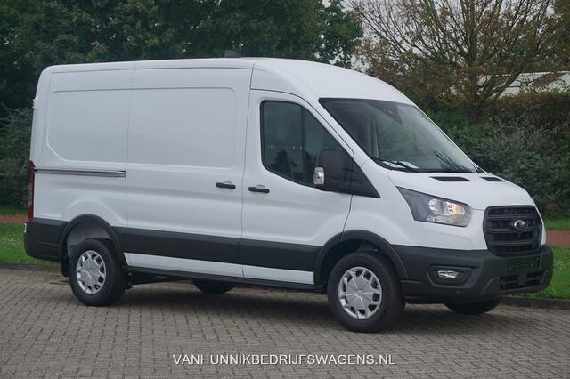 Ford TRANSIT 350M 130PK L2H2 BPM VRIJ!! Airco, Navi, Camera, Trekhaak!! NR. B02*