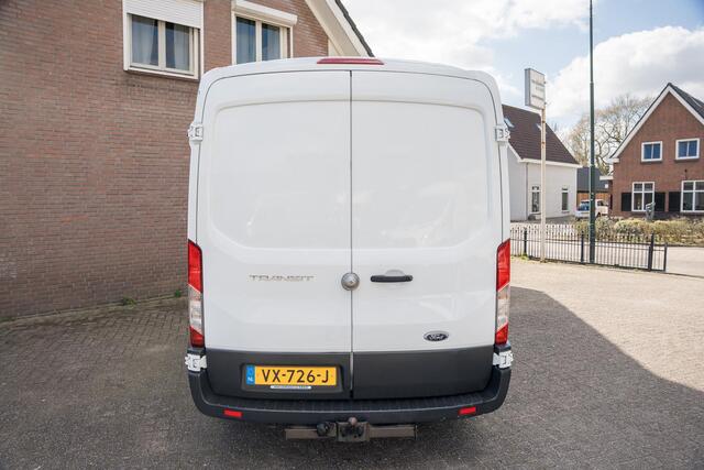 Ford TRANSIT 310 2.2 TDCI L3H2 Ambiente Trekhaak | Airco | UFO Slot