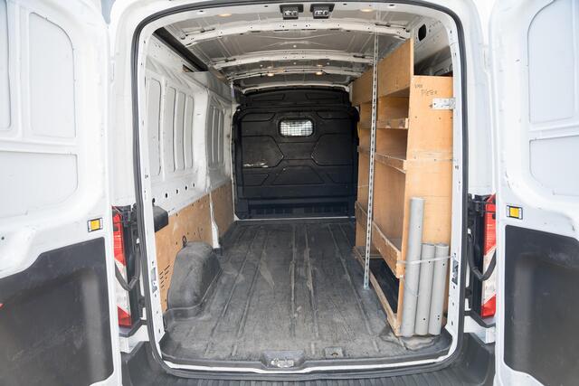 Ford TRANSIT 310 2.2 TDCI L3H2 Ambiente Trekhaak | Airco | UFO Slot