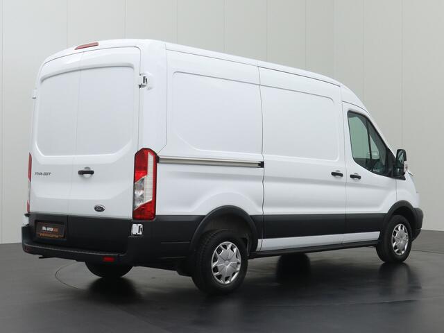Ford TRANSIT 2.0TDCI 130PK L2H2 | Airco | Cruise | 3-Persoons | Betimmering