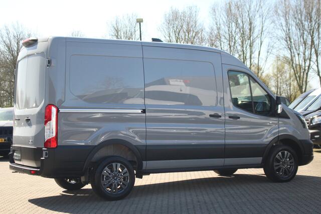 Ford TRANSIT 350 2.0TDCI 165pk L2H2 Trend | Automaat | 2800kg trekgewicht | Carplay/Android | Camera | Cruise | Sync 4 13" | Lease 717,- p/m
