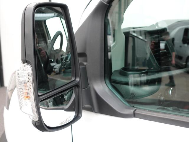Ford TRANSIT 310 2.0 TDCI L2H2 Trend Automaat Airco Navigatie Bluetooth Camera Cruise Control Trekhaak