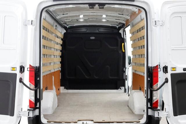 Ford TRANSIT 2.0 TDCI 130pk L3H2 Trend Airco/Camera 08-2023