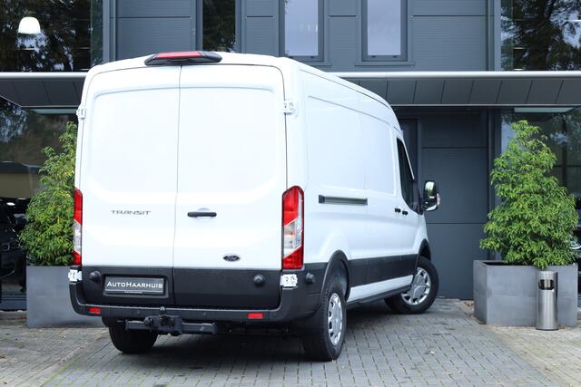 Ford TRANSIT 350 2.0 TDCI L3H2 Trend | Airco | Navi | Cruise | Apple Carplay | Trekhaak | 2.800kg trekgewicht