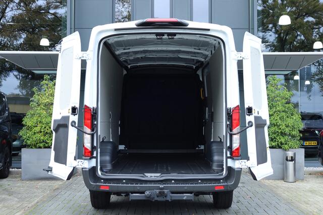 Ford TRANSIT 350 2.0 TDCI L3H2 Trend | Airco | Navi | Cruise | Apple Carplay | Trekhaak | 2.800kg trekgewicht