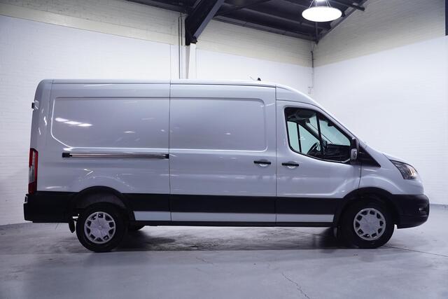 Ford TRANSIT 2.0 TDCI 170 pk Aut. L3H2 Trend Airco, Trekhaak Camera, Laadruimte Pakket, PDC V+A, 3-Zits