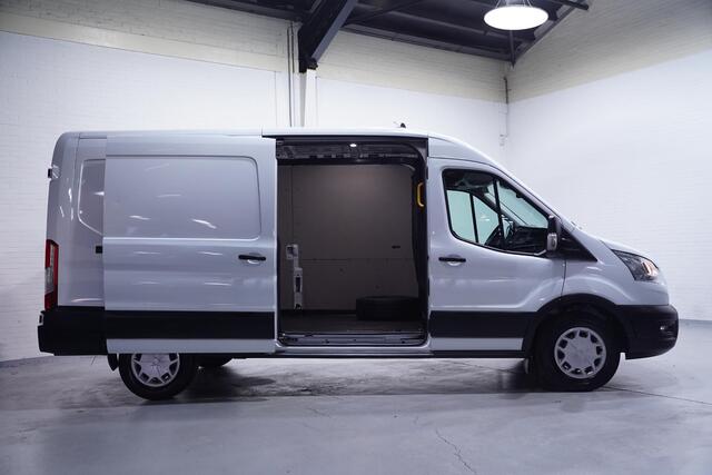 Ford TRANSIT 2.0 TDCI 170 pk Aut. L3H2 Trend Airco, Trekhaak Camera, Laadruimte Pakket, PDC V+A, 3-Zits