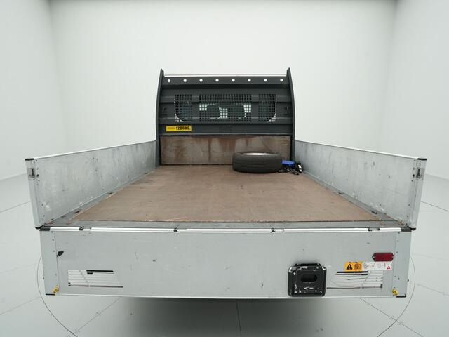 Ford TRANSIT 350 2.0 TDCI L2H1 DC Ambiente Bluetooth Metallic Radio Kunstleder