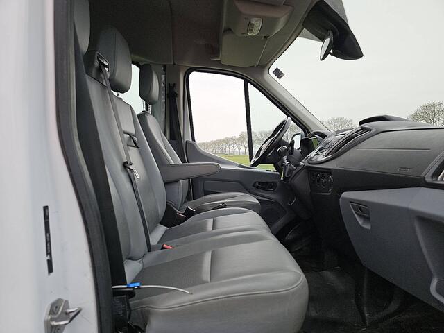 Ford TRANSIT 330 2.0 TDCI L2H2 DC Trend Airco 130Pk Euro6 Camera Trekhaak!