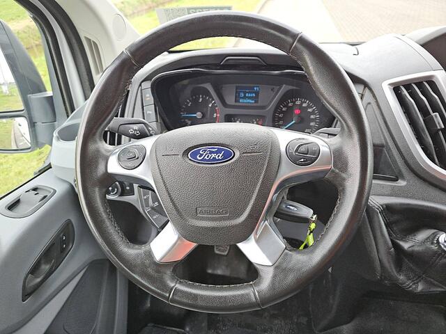 Ford TRANSIT 330 2.0 TDCI L2H2 DC Trend Airco 130Pk Euro6 Camera Trekhaak!