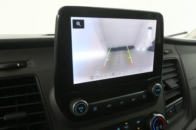Ford TRANSIT 350 2.0 TDCI L2H2 Trend Airco Cruise Camera Carplay LED 3 Persoons PDC Elektrpakket