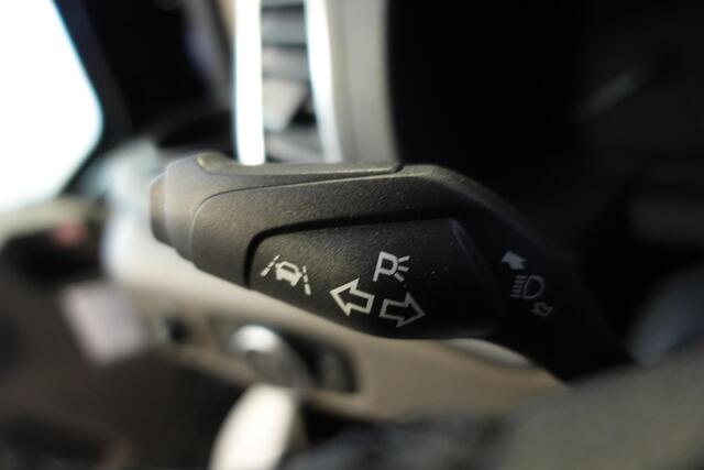 Ford TRANSIT L2H2 Trend Navigatie 360° Camera Apple Carplay/ Android Auto Cruise control Trekhaak