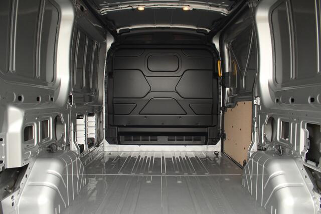Ford TRANSIT 350 2.0TDCI 165pk L2H2 Trend | Automaat | 2800kg trekgewicht | Carplay/Android | Camera | Cruise | Sync 4 13" | Lease 735,- p/m