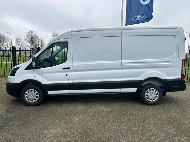 Ford TRANSIT 350 2.0 TDCI Trend L3H2 Bestelauto 130 PK | Trekhaak | Cruise Control | 4-weg Passagiersstoel | Parkeersensoren